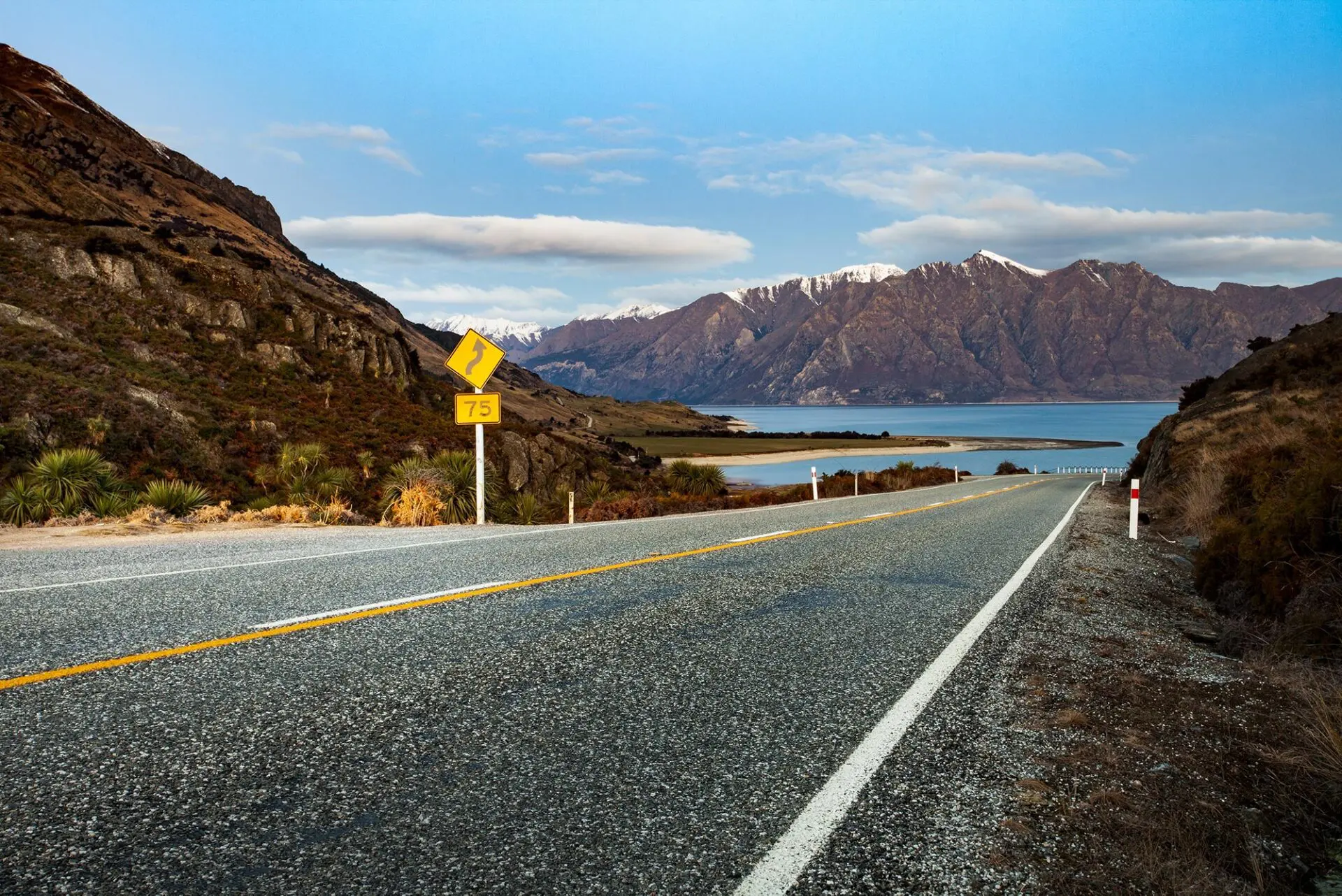 empty-road-in-the-mountains