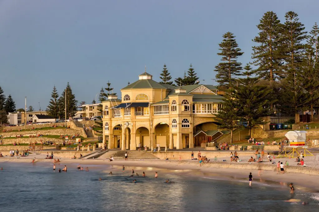 All you need to know if you are moving from NZ to Perth 1 AdobeStock 102667236 scaled 1